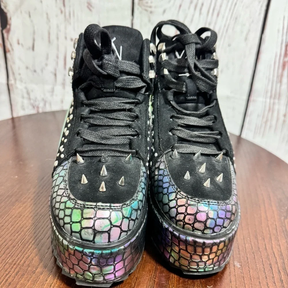 DOLLS Kill X YRU Qozmo Lo Alien Iridescent Reptile Embossed Platforms 4US 35 Eu